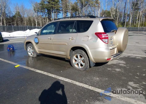 2010 Toyota Rav4 Limited z USA, uszkodzony, nr VIN JTMDF4DV5AD036287